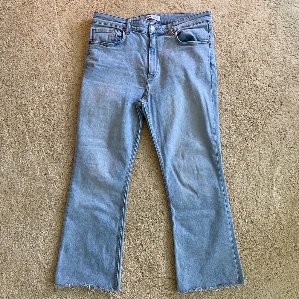 ZARA LIGHT WASH WIDE LEG JEAN